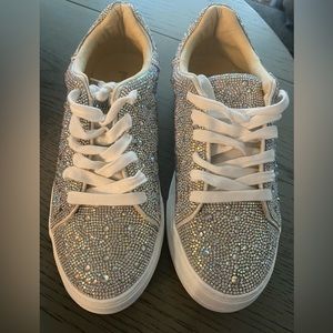 SPARKLY RHINESTONE LACE UP SNEAKERS BETSEY JOHNSON BRAND SIZE 9